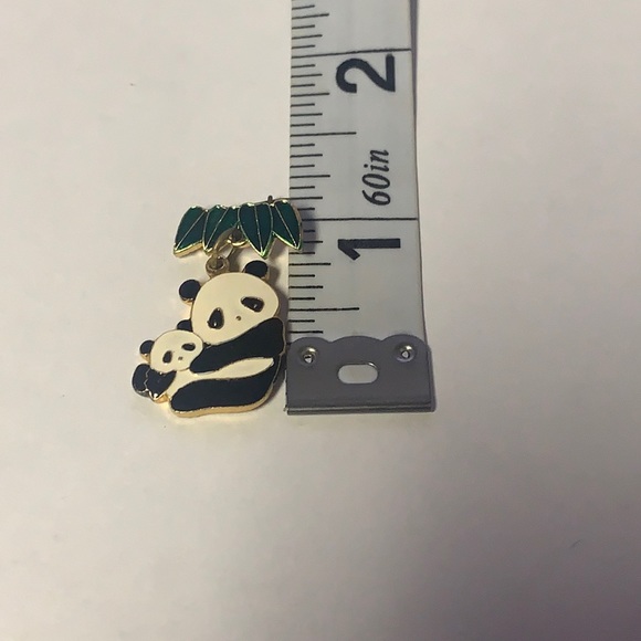 Vintage CWCA Panda Pin Wild Conservation - Picture 2 of 4